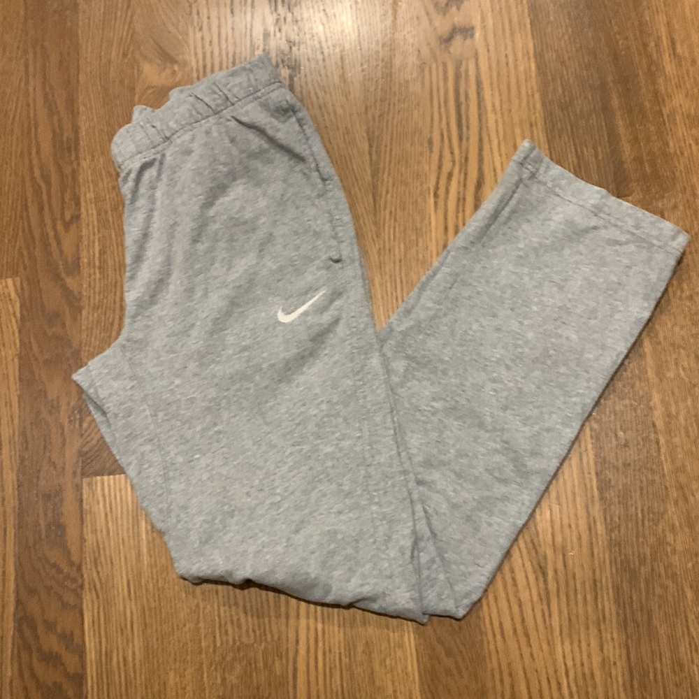 Nike Men’s Grey Sweatpants